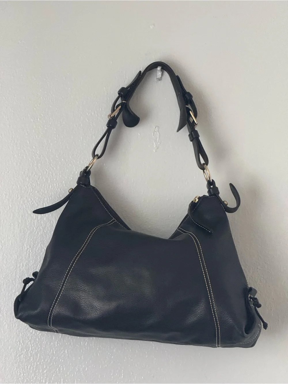 Dooney & Bourke Black Leather Hobo Shoulder Bag Contrast Stitching